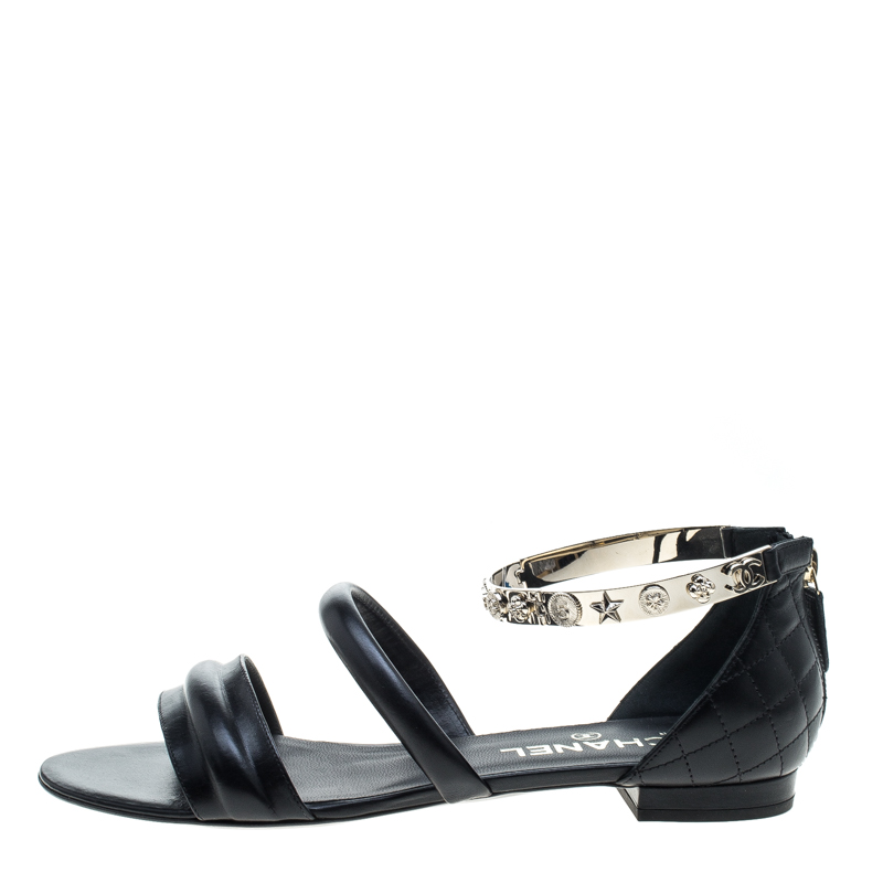 

Chanel Black Quilted Leather Charm Embellished Flat Sandals Size
