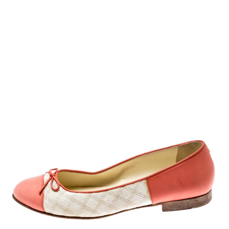 

Chanel Pink Leather And Beige Canvas Bow Cap Toe Ballet Flats Size