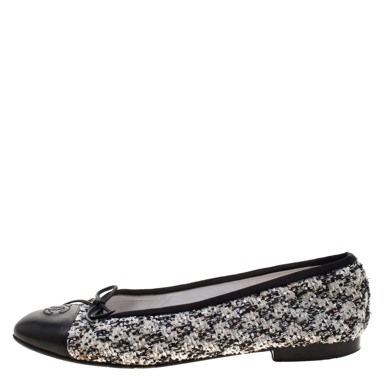 

Chanel Black and White Tweed Cap Toe CC Bow Ballet Flats Size