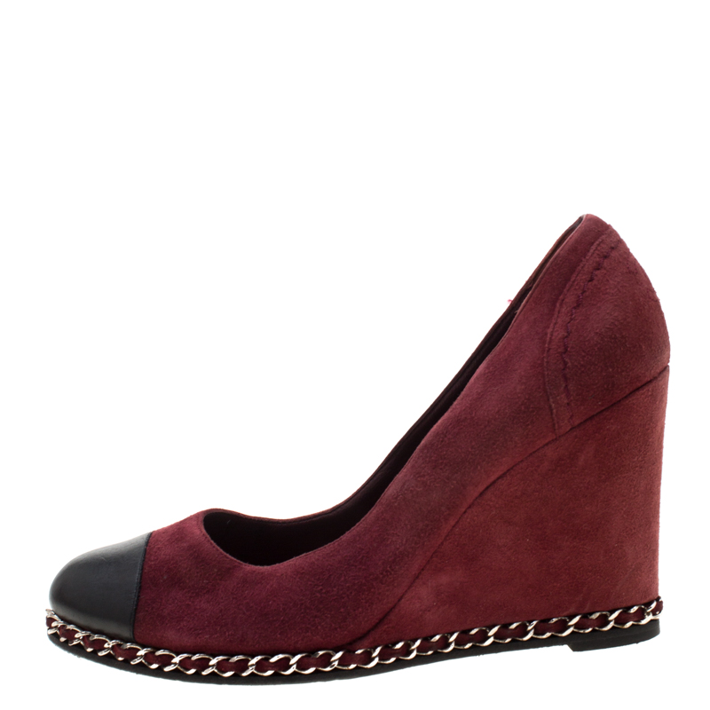 

Chanel Burgundy Suede And Black Leather Cap Toe Wedge Pumps Size