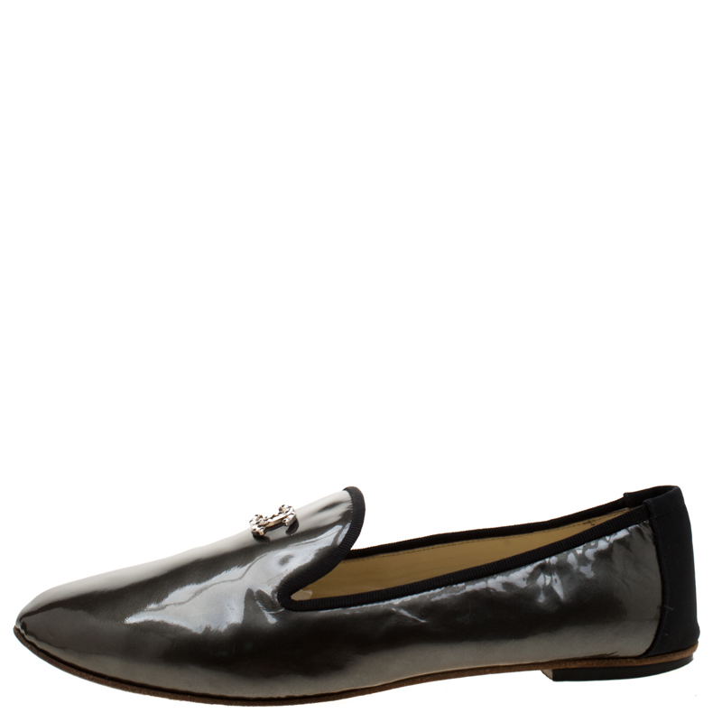 

Chanel Metallic Green CC Embellished Loafers Size