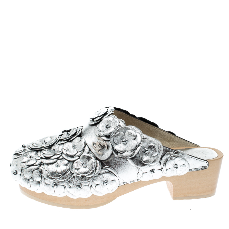 

Chanel Metallic Silver Camellia Embellished CC Lock Wooden Clogs Size