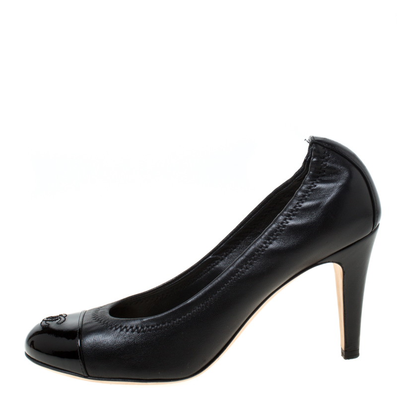 

Chanel Black Leather And Patent Leather CC Cap Toe Scrunch Pumps Size