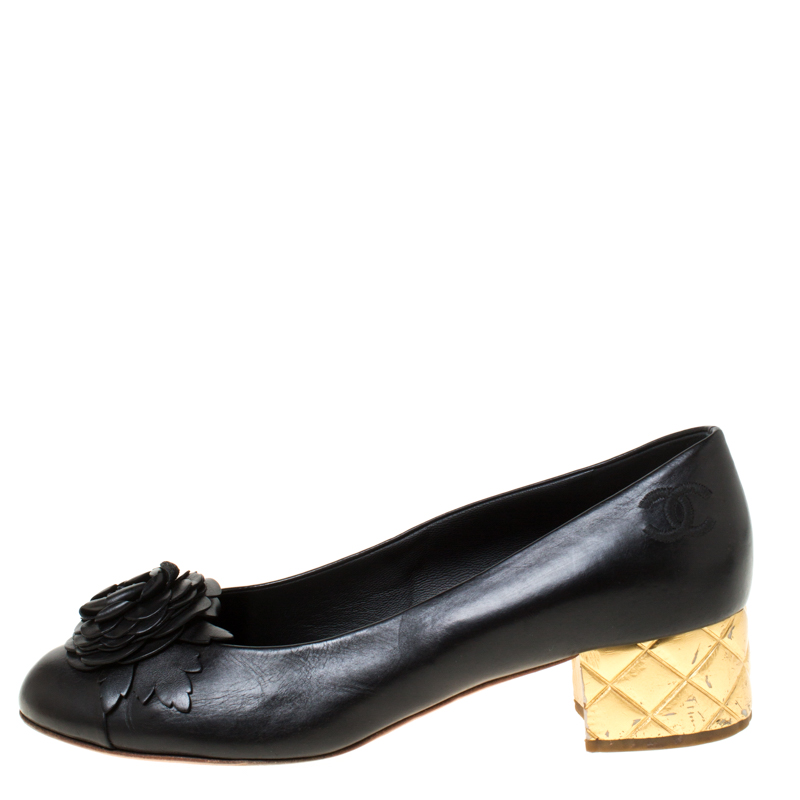 

Chanel Black/Gold Camelia Cap Toe Leather Quilted Heel Pumps Size