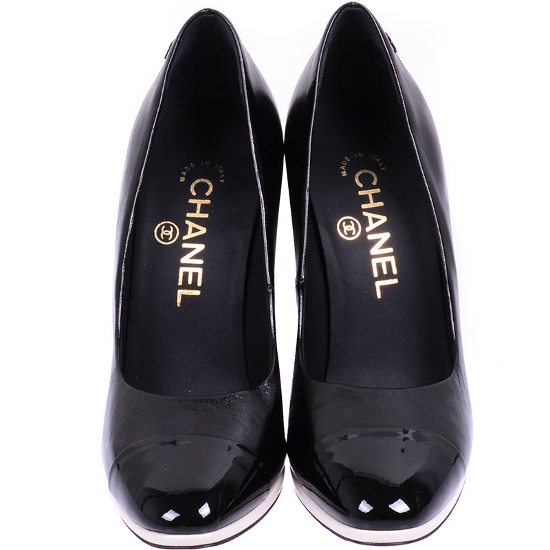 

Chanel Black Aged Leather And Patent Leather Cap-Toe Pumps Size