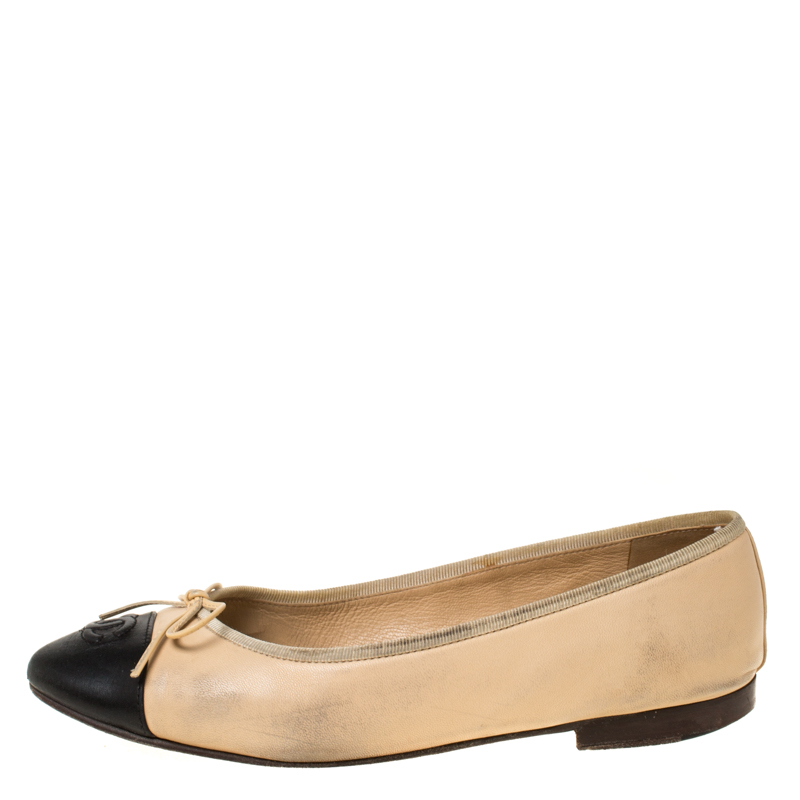 

Chanel Black/Beige Leather Bow CC Cap Toe Ballet Flats Size