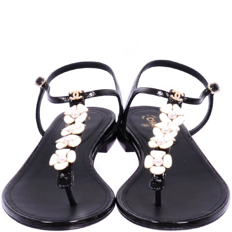 

Chanel Black Patent Leather CC Thong Sandals Size