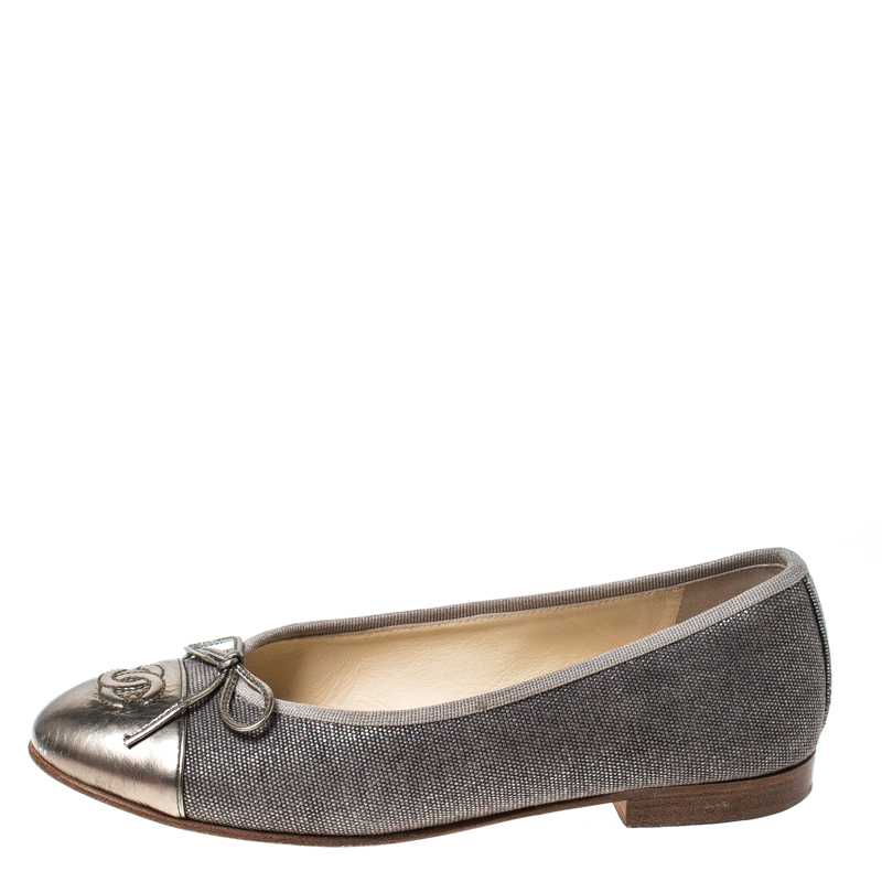 

Chanel Metallic Leather And Grey Canvas CC Bow Cap Toe Ballet Flats Size