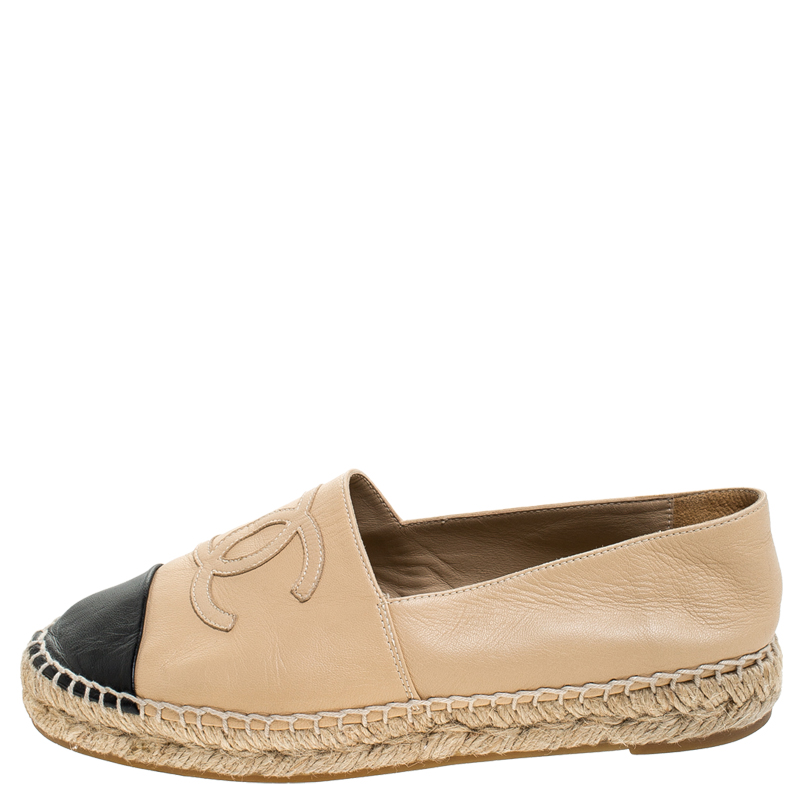 

Chanel Beige/Black Leather CC Espadrilles Size