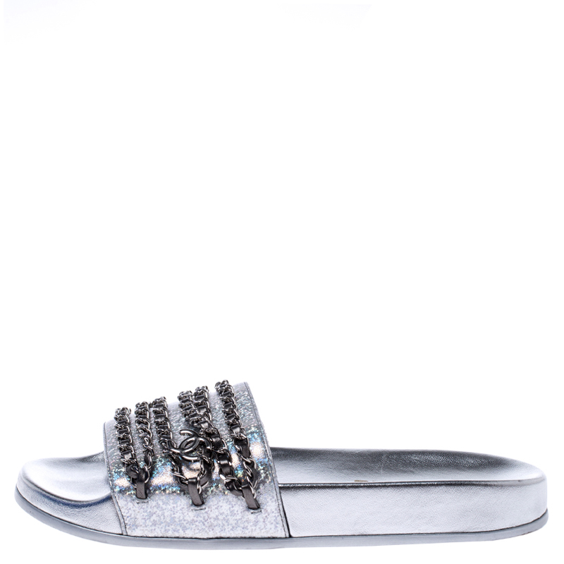 

Chanel Metallic Silver Glitter Finish Leather Tropiconic Chain Detail Slide Sandals Size