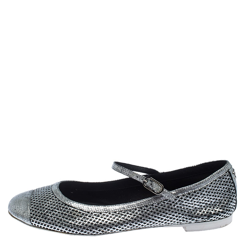 

Chanel Silver Perforated Leather Cap Toe Ankle Strap Ballet Flats Size