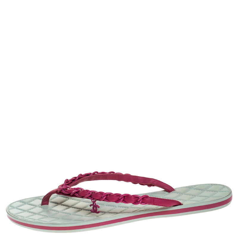 

Chanel Pink Leather Chain Link Thong Flats Size