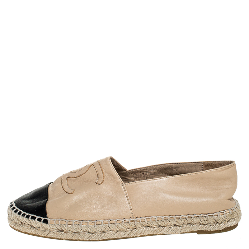 

Chanel Beige/Black Leather CC Espadrilles Size
