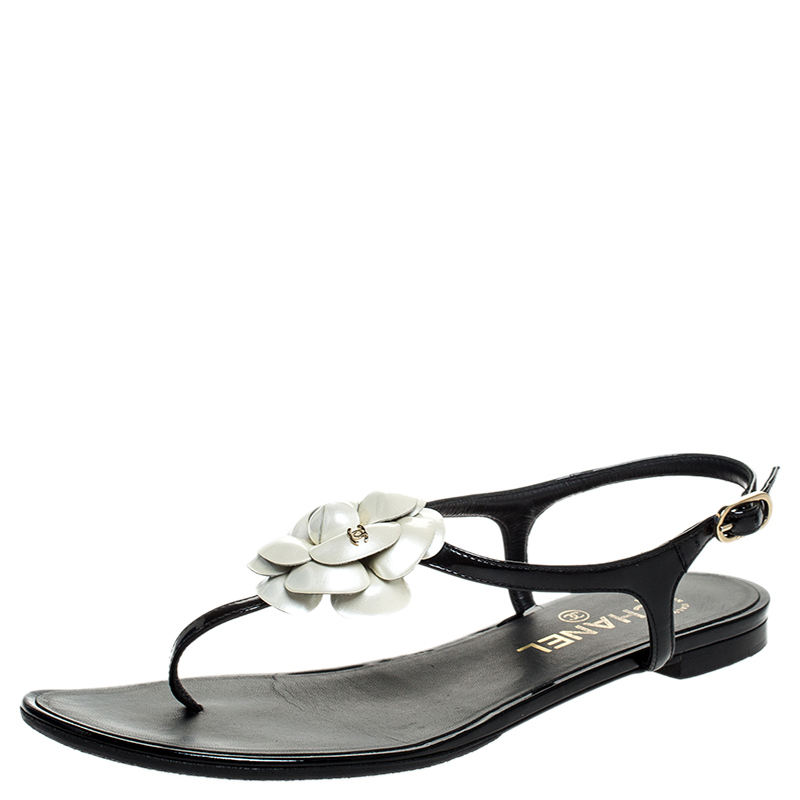 Chanel Black/White Leather CC Camellia Flat Thong Sandals Size 38