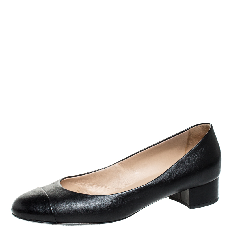 Pre Owned Chanel Black Leather CC Cap Toe Court Shoe Pumps Size 39.5