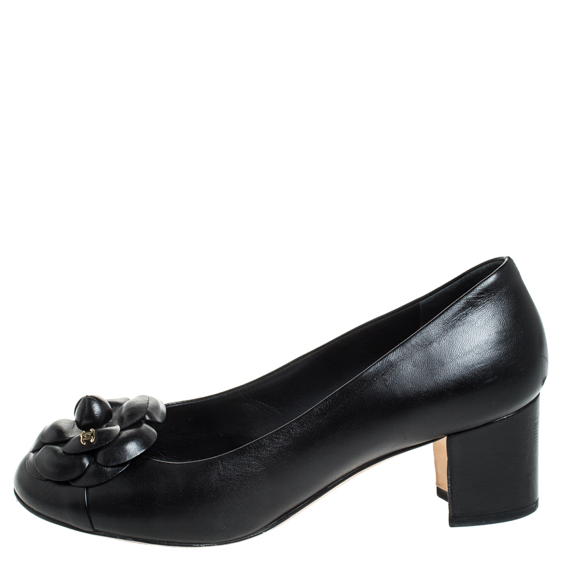 

Chanel Black Leather CC Camelia Pumps Size