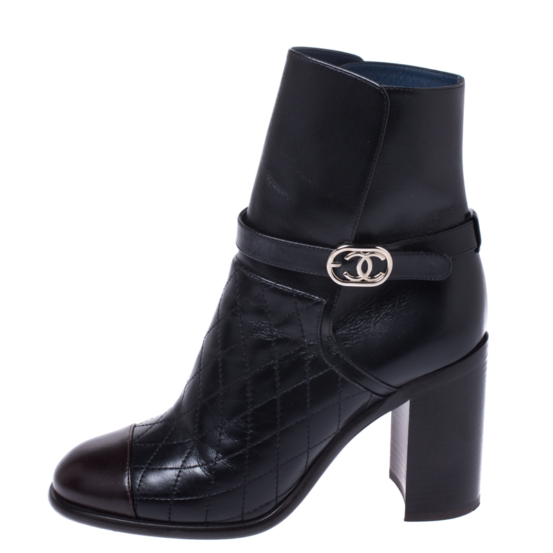 

Chanel Black Quilted Leather Cap Toe CC Buckle Ankle Boots Size