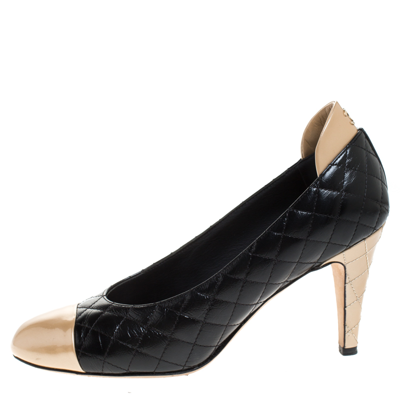 

Chanel Black/Gold Quilted Leather Cap Toe Pumps Size