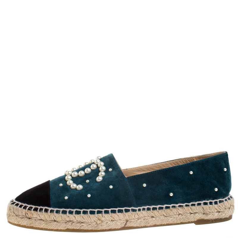 

Chanel Green/Black Suede Leather Pearl Embellished Espadrille Flats Size