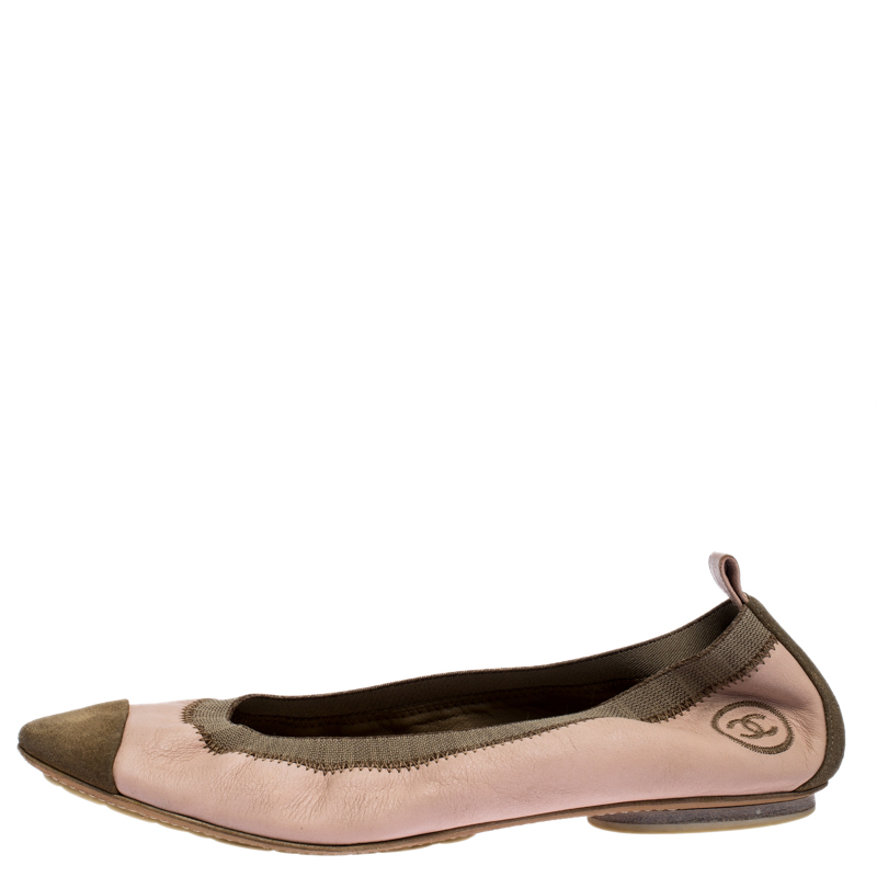 

Chanel Pink Leather And Beige Suede Scrunch CC Cap Toe Ballet Flats Size