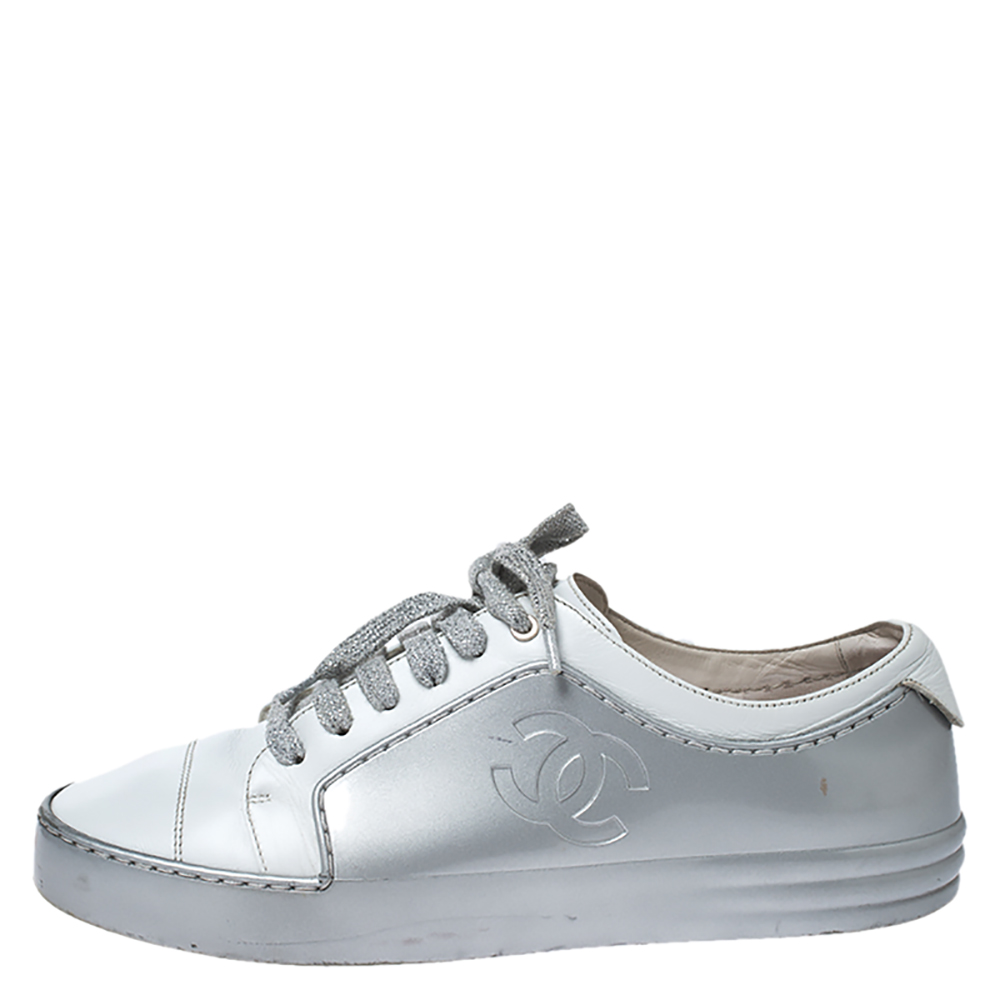 

Chanel White/Silver Leather And Rubber CC Cap Toe Lace Up Sneaker Size