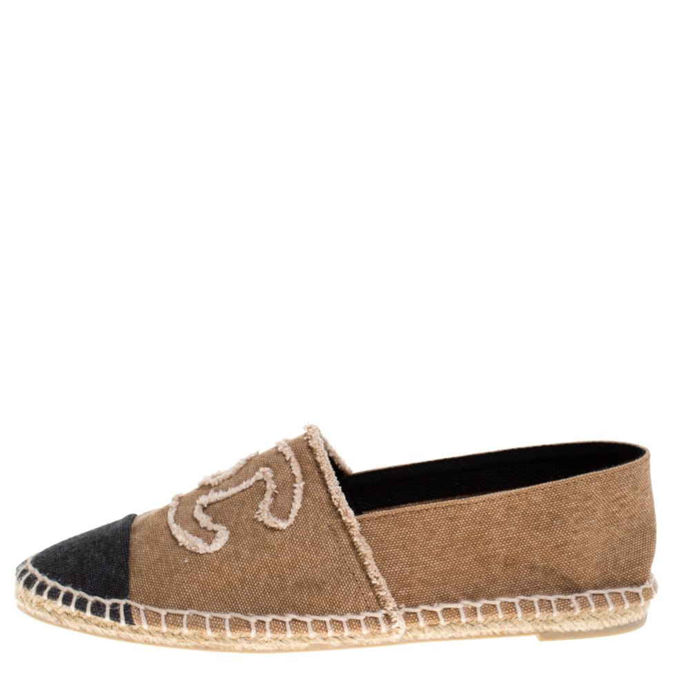 

Chanel Beige/Black Canvas CC Logo Espadrilles Size