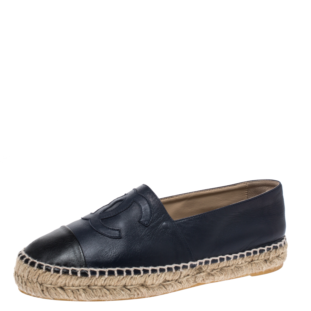Pre Owned Chanel Blue/Black Leather CC Cap Toe Espadrille Flats Size 38