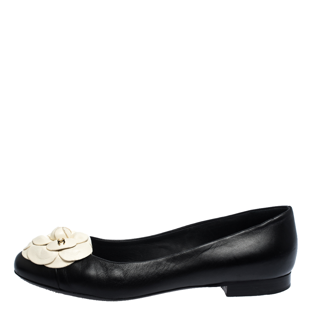 

Chanel Black Leather CC Camellia Embellished Ballet Flats Size