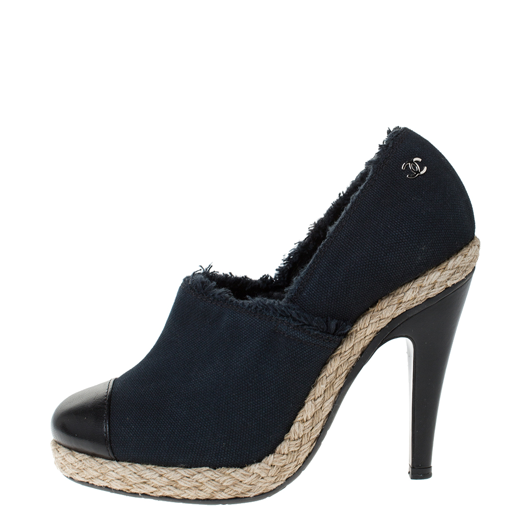 

Chanel Navy Blue Canvas and Leather Cap Toe Espadrilles Clogs Size