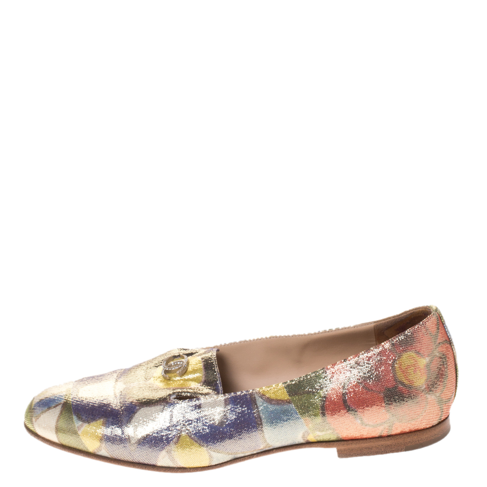 

Chanel Multicolor Brocade Fabric CC Loafers Size