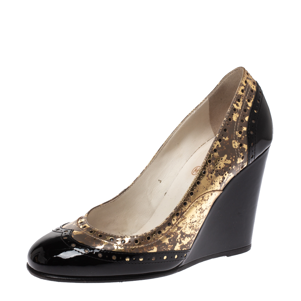 gold wedge pumps