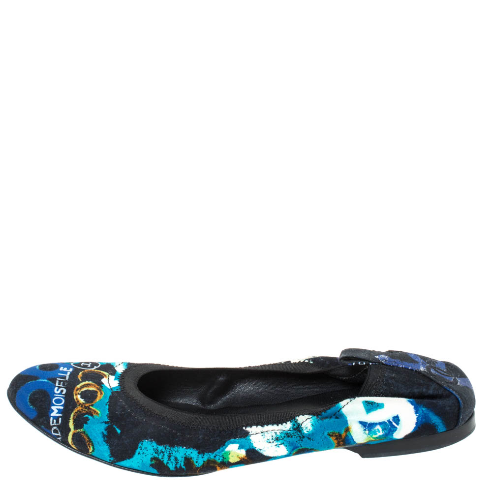 

Chanel Multicolor Graffiti Print Fabric Scrunch Ballet Flats Size