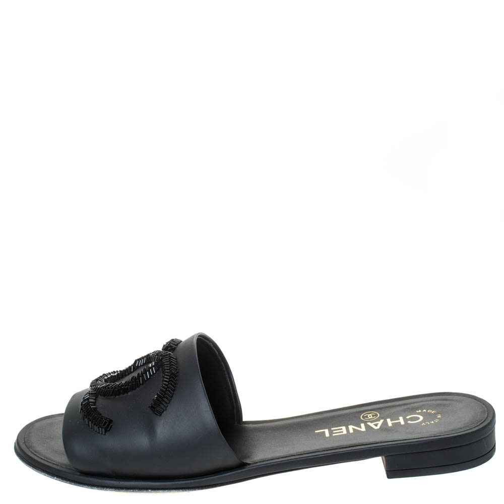 

Chanel Black Leather CC Embellished Flats Size