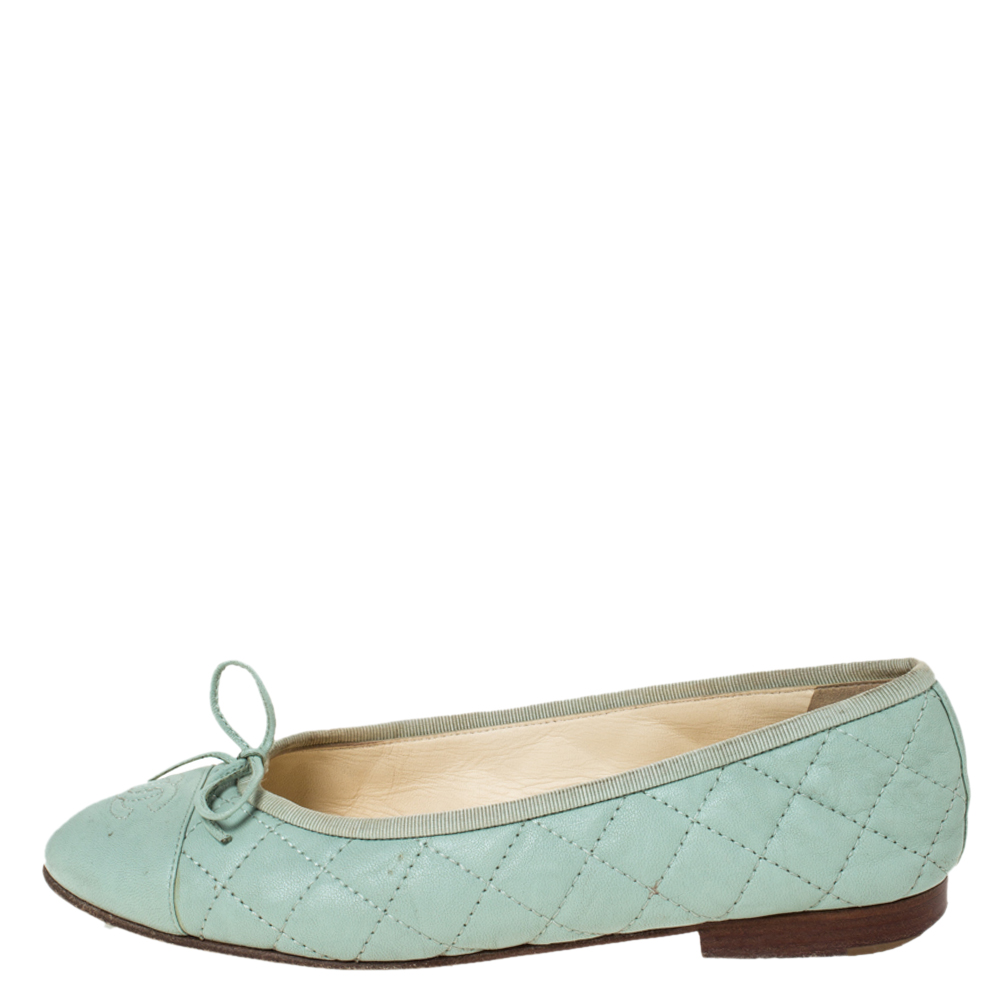 

Chanel Green Quilted Leather CC Bow Ballet Flats Size