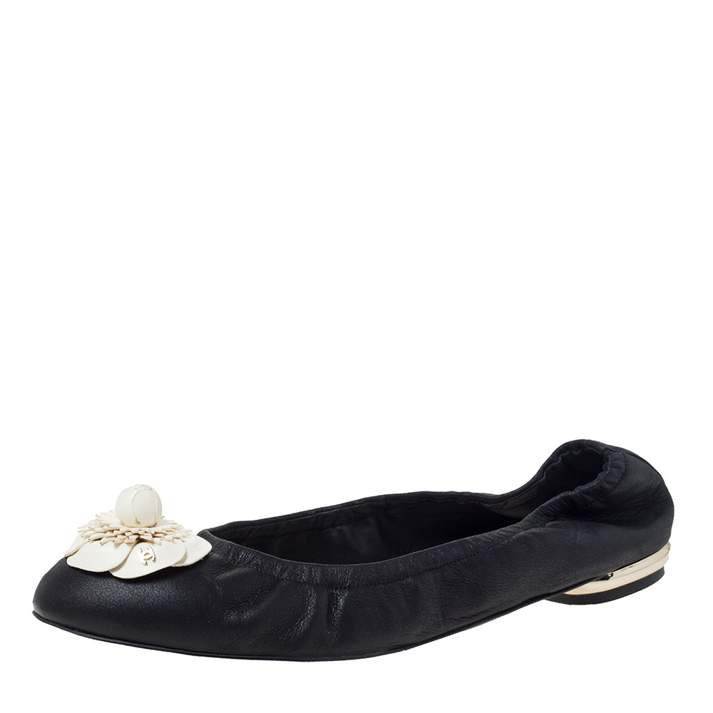 Pre-owned Chanel Black Leather Camellia Scrunch Ballet Flats Size 40 ...