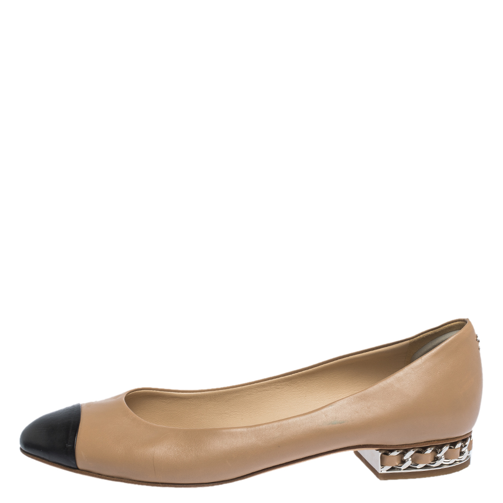 

Chanel Beige/Black Leather CC Chain Embellished Heel Cap Toe Ballet Flats Size