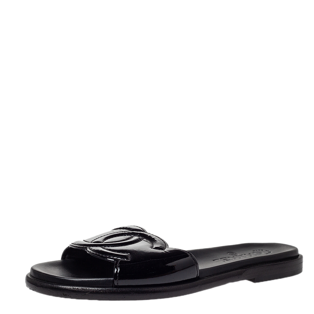 chanel patent leather slides