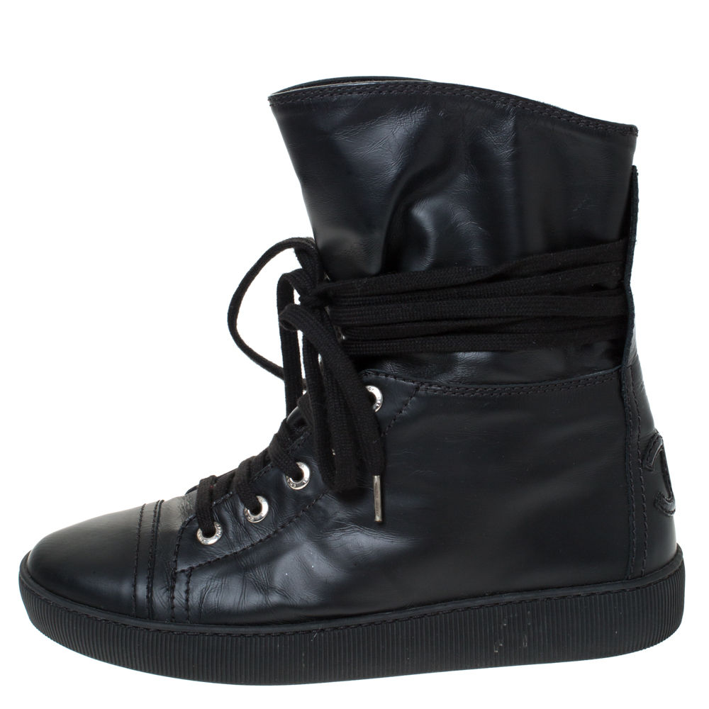 

Chanel Black Leather CC Boots Size