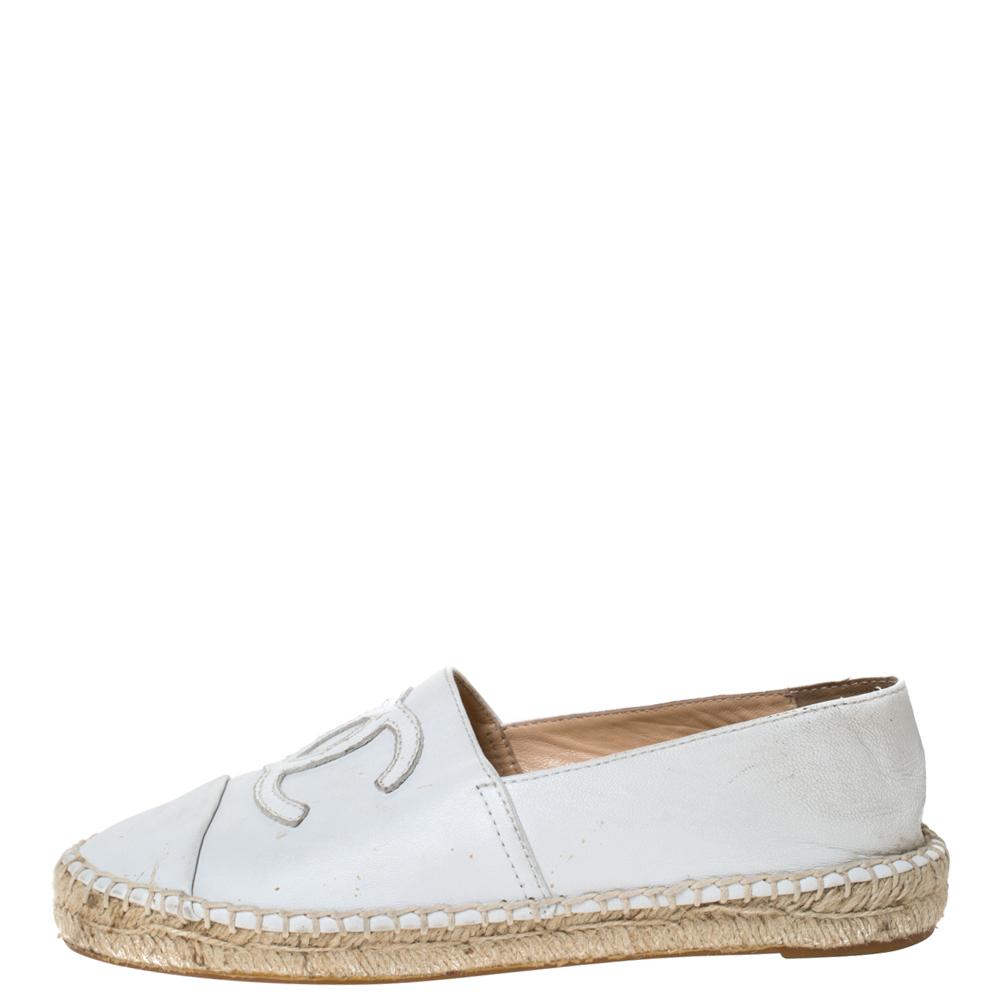 

Chanel White Leather Slip On CC Espadrilles Size