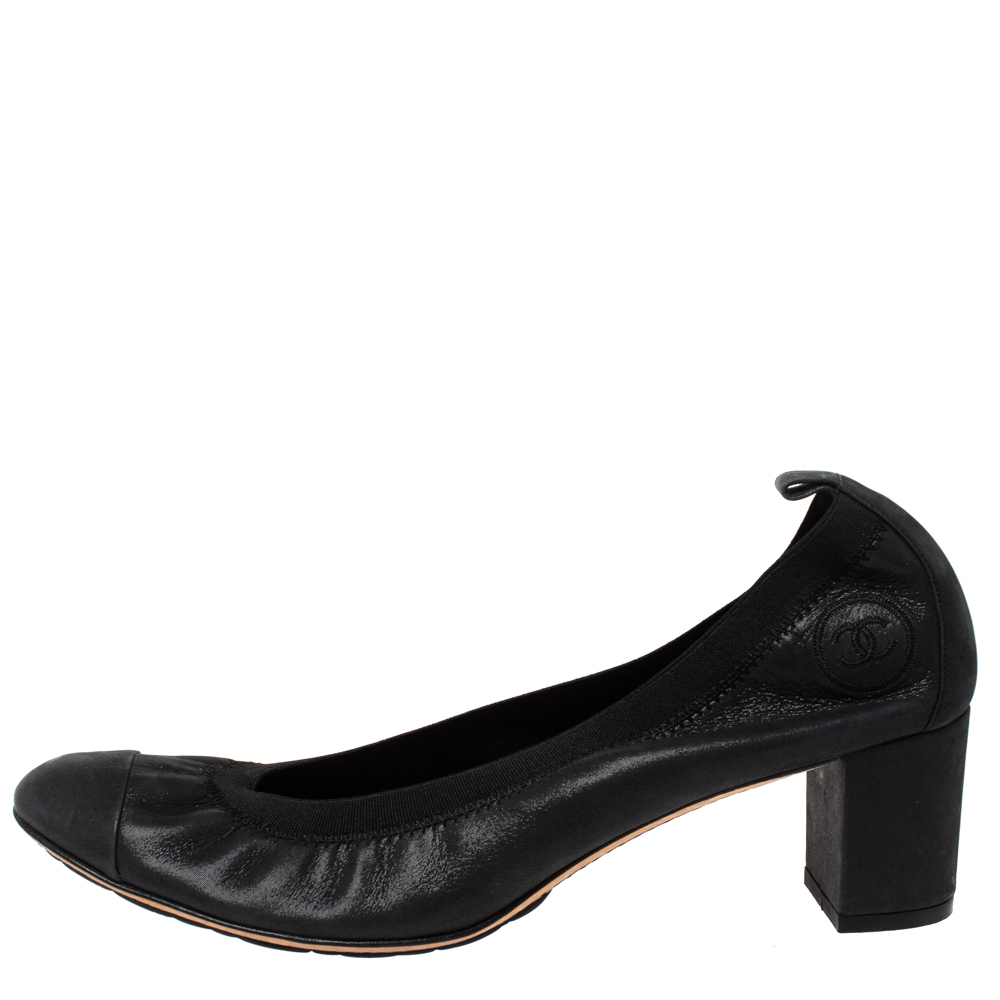 

Chanel Black Iridescent Leather CC Scrunch Block Heel Pumps Size