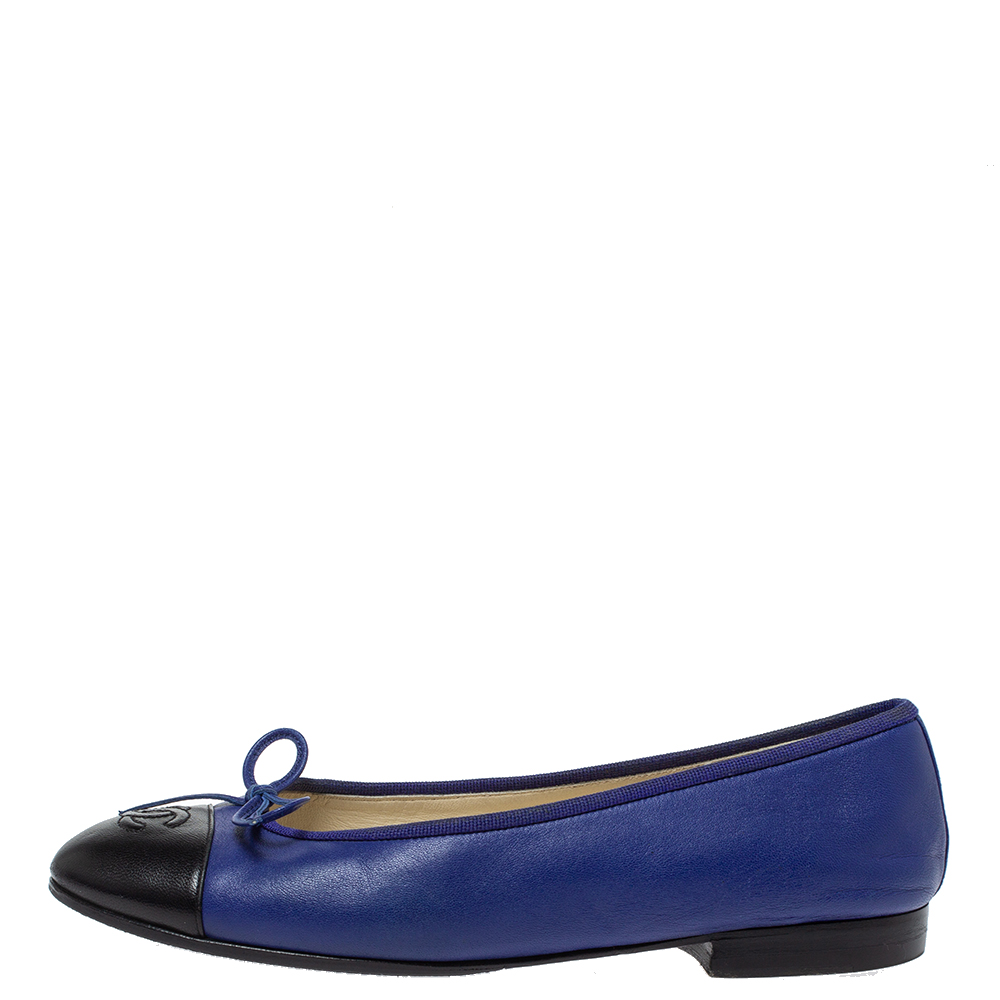 

Chanel Blue/Black Leather Bow Cap Toe Ballet Flats Size