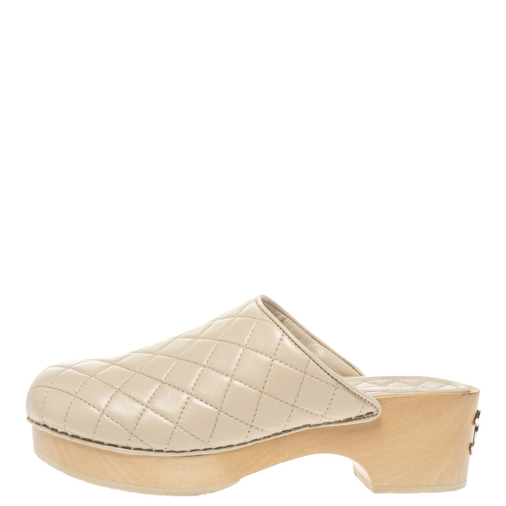 

Chanel Beige Quilted Leather CC Wooden Platform Clogs Size