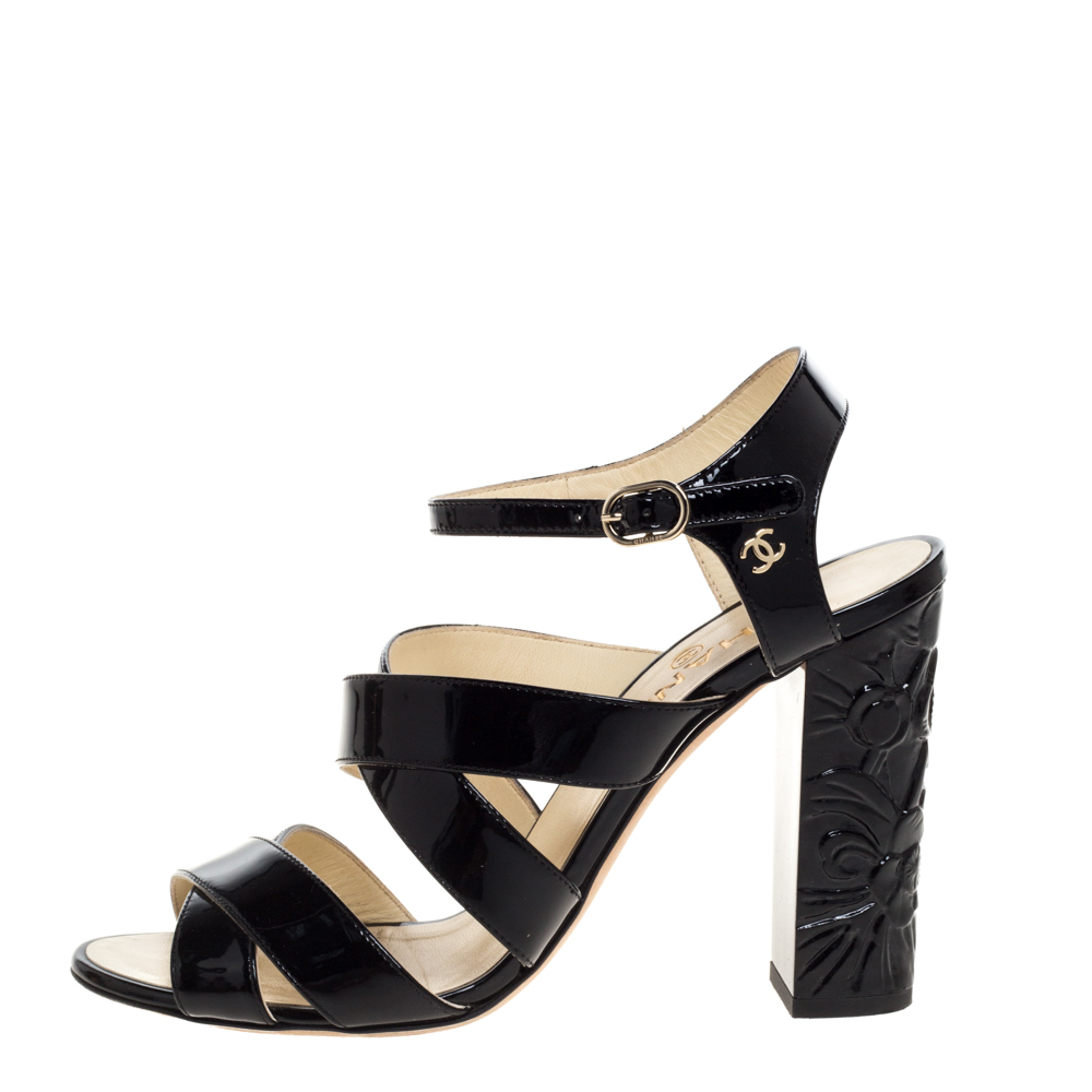 

Chanel Black Patent Leather Strappy Camellia Open Toe Sandals Size