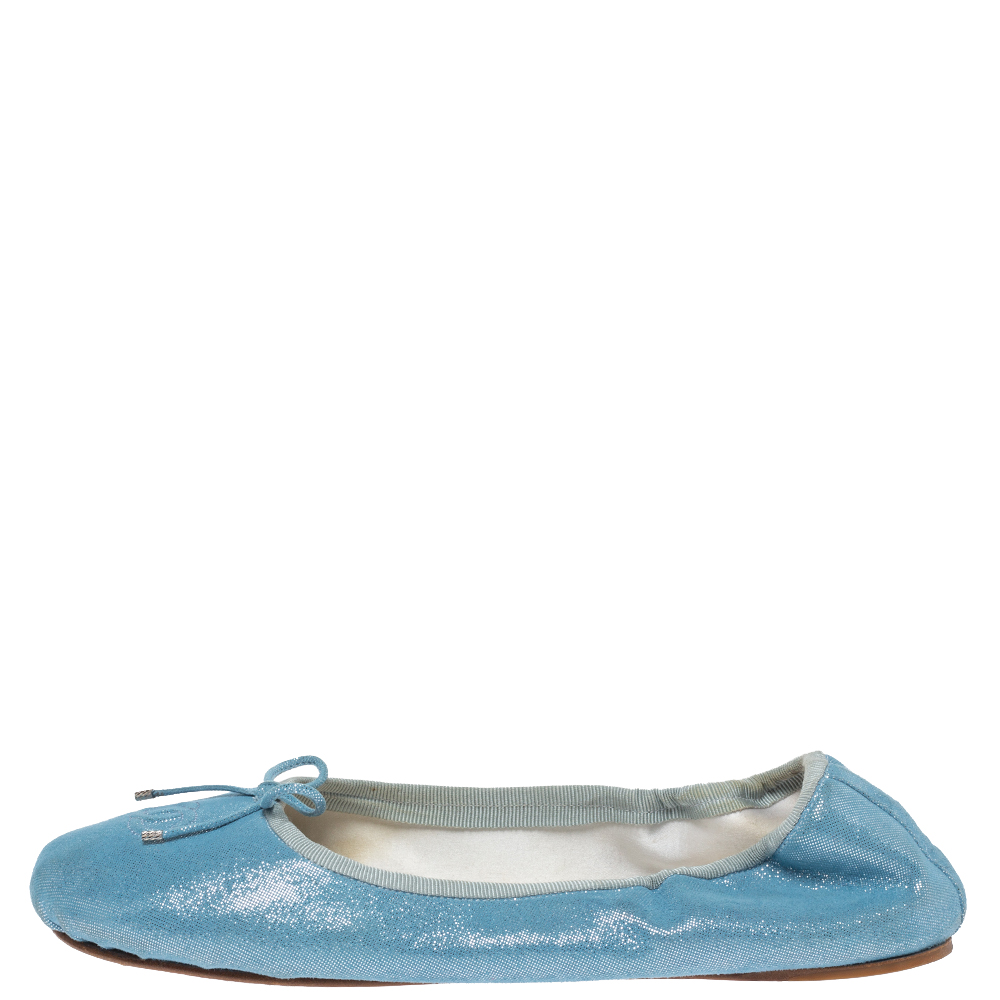 

Chanel Sky Blue Shimmer Suede CC Bow Scrunch Ballet Flats Size