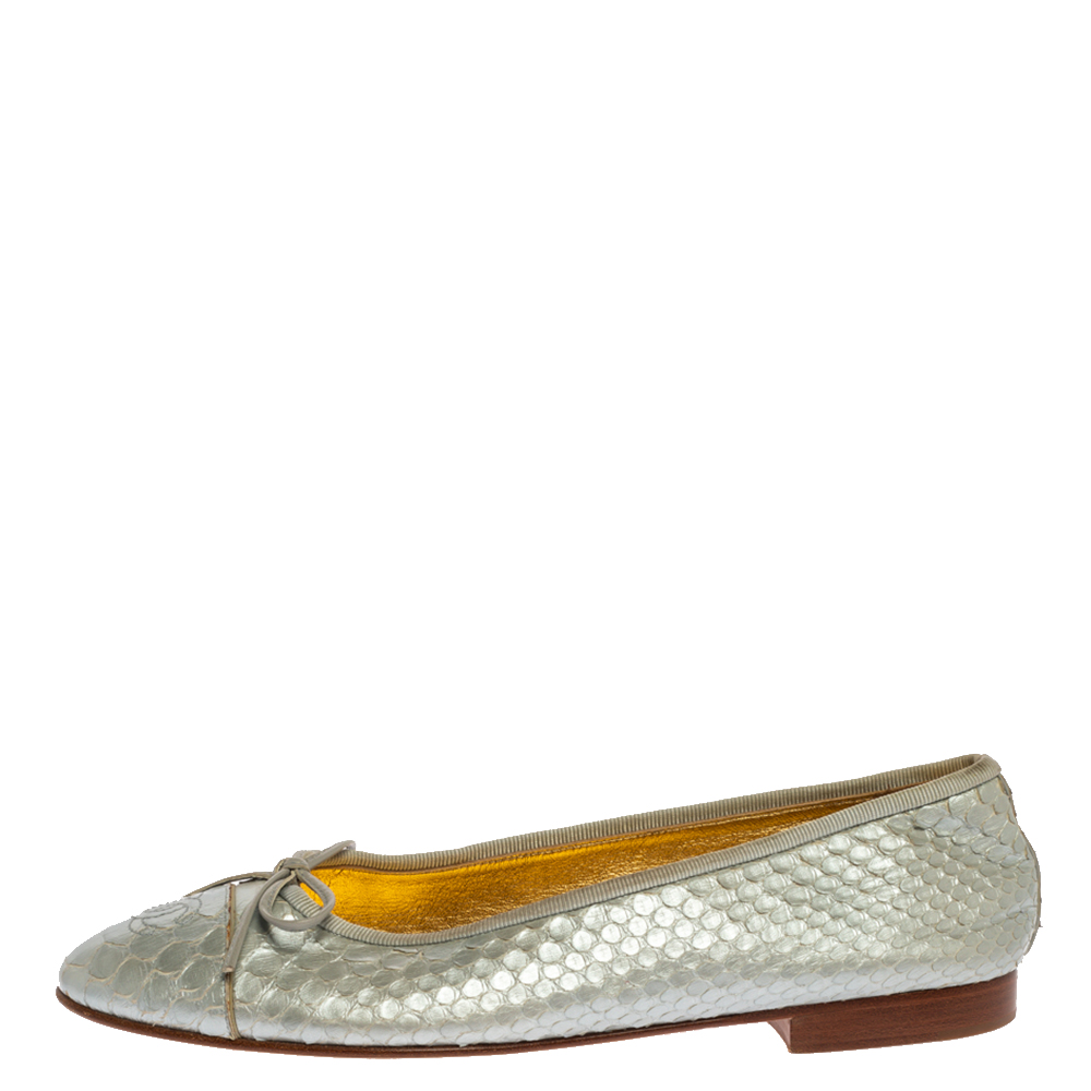

Chanel Silver Python Leather CC Bow Ballet Flats Size