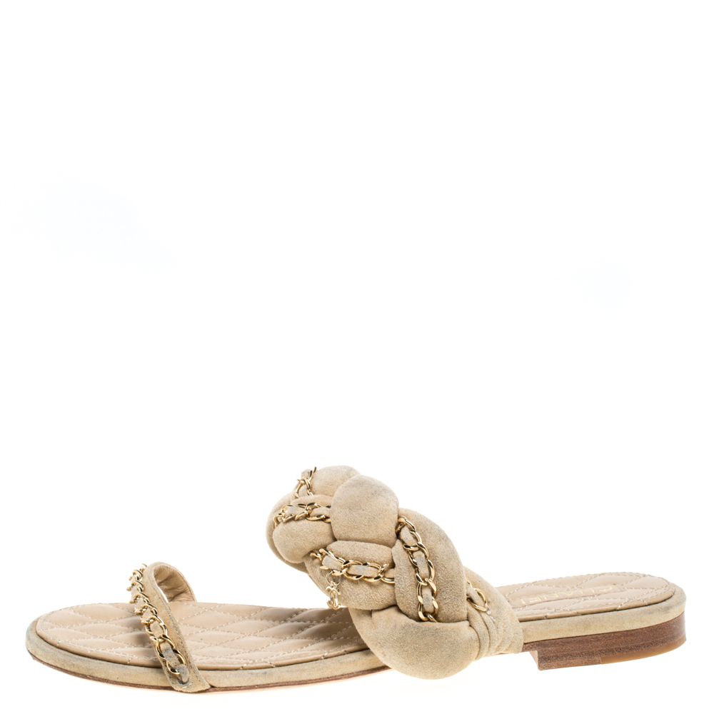 

Chanel Beige Suede Leather Chain Embellished Flat Sandals Size