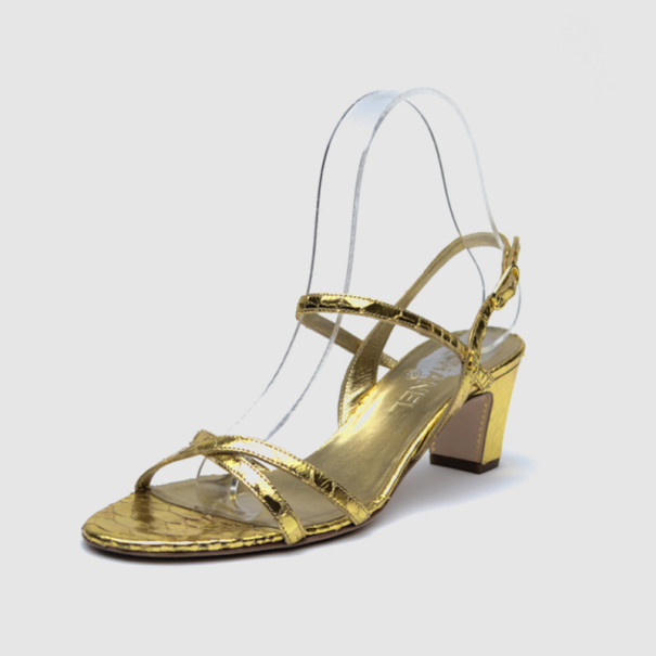 مملوكة مسبقًا Chanel Gold Python Sandals Size 37.5