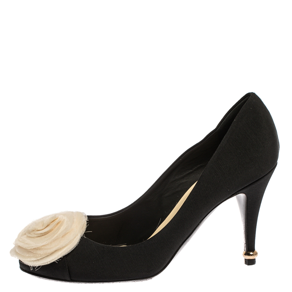 

Chanel Black Canvas Camellia Cap Toe Pumps Size 39