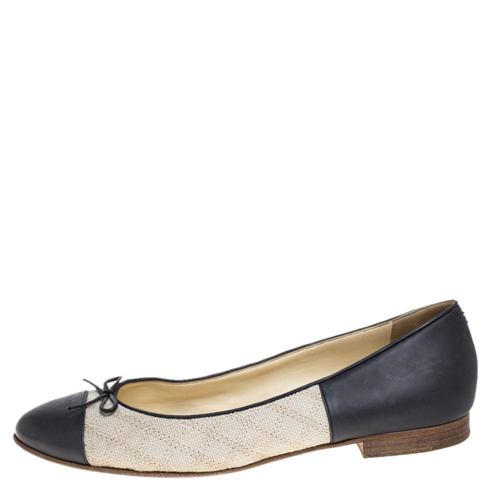 

Chanel Grey/Beige Canvas And Leather Bow Cap Toe Ballet Flats Size
