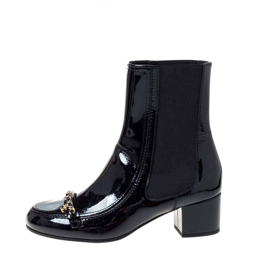 

Chanel Black Patent Leather Chain Detail Mid Length Boots Size